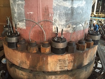 福建某煉油廠螺栓緊固